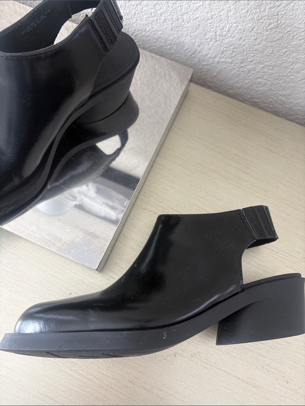 Camper Black Leather Slingback Ankle Shoes
Runs big, worn once only but too big. - Picture 3 of 8